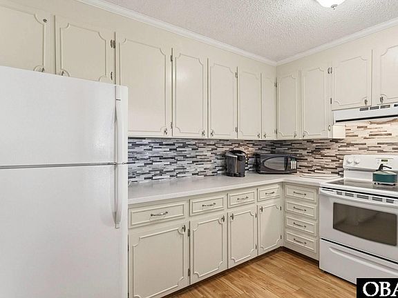 3rd image of 1633 N Virginia Dare Trl Unit 3E