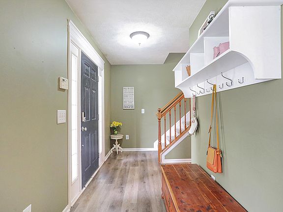 4th image of 6938 Smithfield Blvd