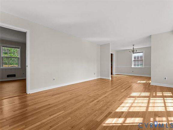 4th image of 1904 Windsordale Dr