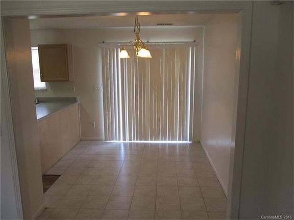 5th image of 6816 Vernon Wood Ln