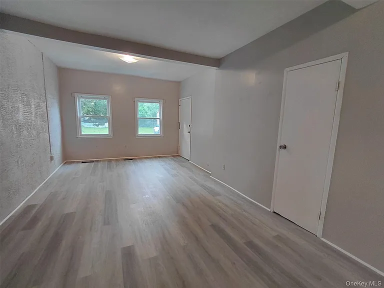 81 Franklin St #305 — Photo 6