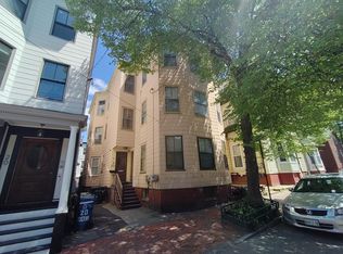 22 Dow St, Portland, ME 04102