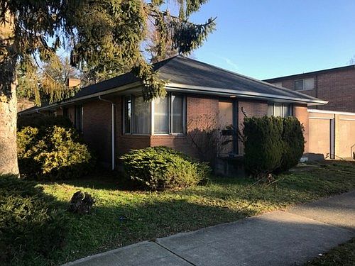 1st image of 13204 Greenwood Ave N
