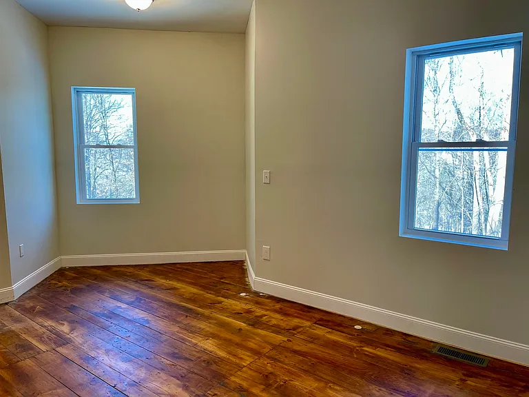 90 Pleasant St #A — Photo 11