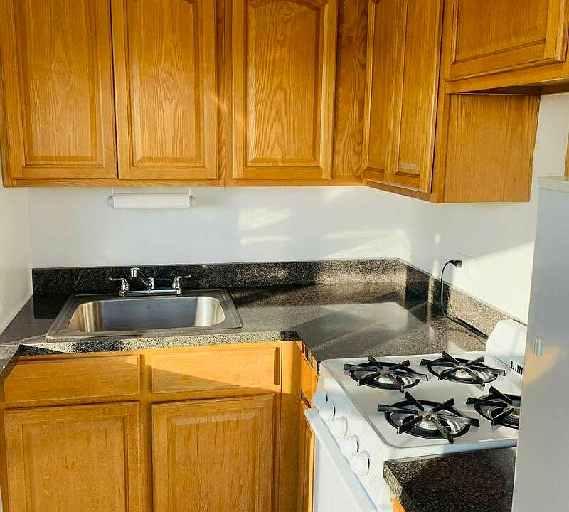 2nd image of 10910 Queens Blvd APT 4