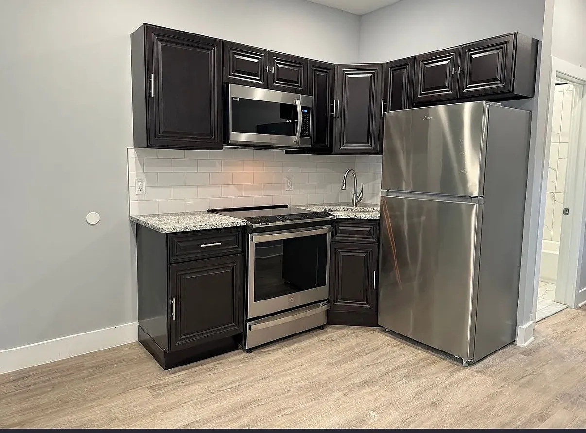 2 bed, 1030 sqft, $1,500 — Photo 4