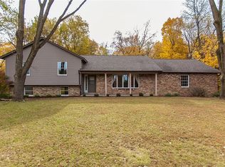 6317 Arapahoe Dr NE, Cedar Rapids, IA 52411