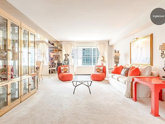 4th image of 935 3rd Ave #9C