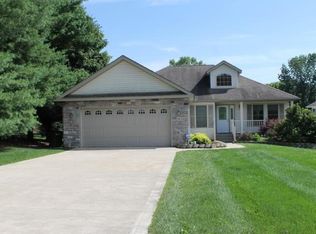 21122 Floralwood Dr, Howard, OH 43028