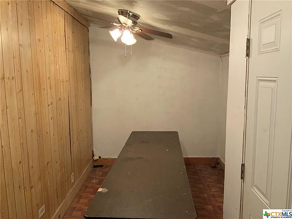 3rd image of 203 S Oak Ave