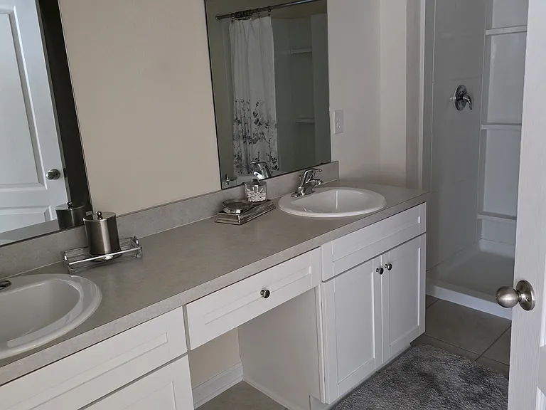 240 Pasadena Dr — Photo 18