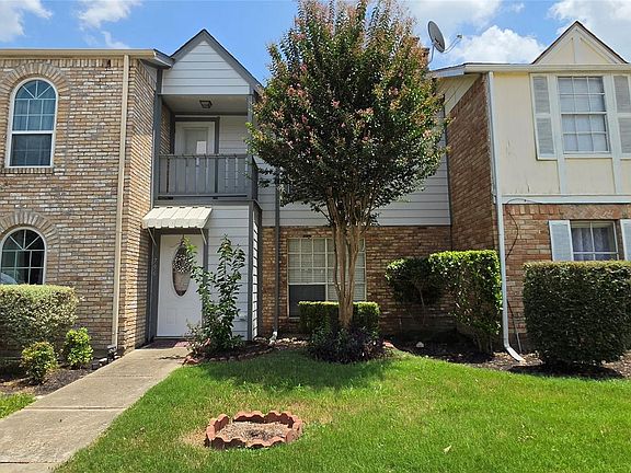 3rd image of 796 Thicket Ln
