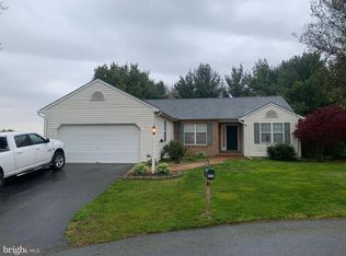 618 Redwood Dr, Lancaster, PA 17602