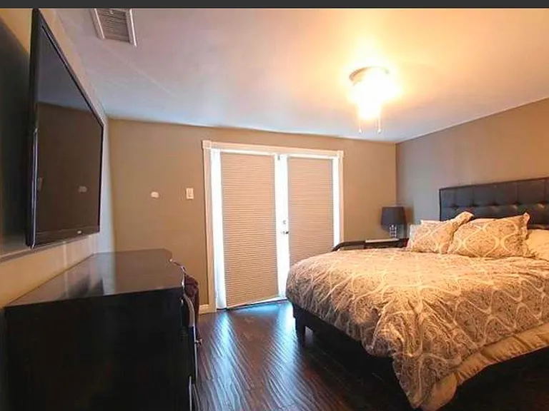 8036 Katherine Ave — Photo 7