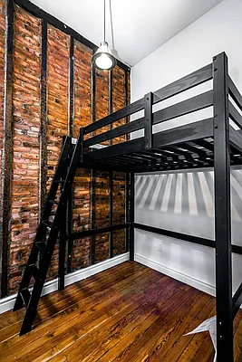 Rented by Nooklyn NYC LLC | media 68