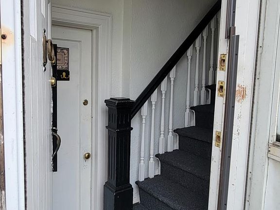 3rd image of 2036 150th St Floor 2