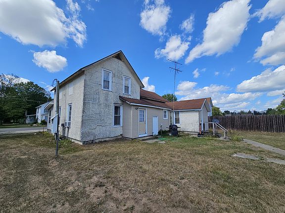 5th image of 402 N Main St