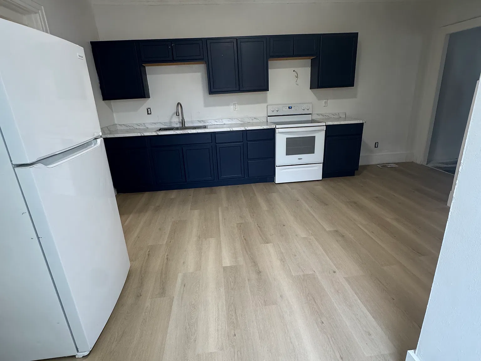 4 bed, 1.5 bath, 1650 sqft, $1,400 — Photo 2