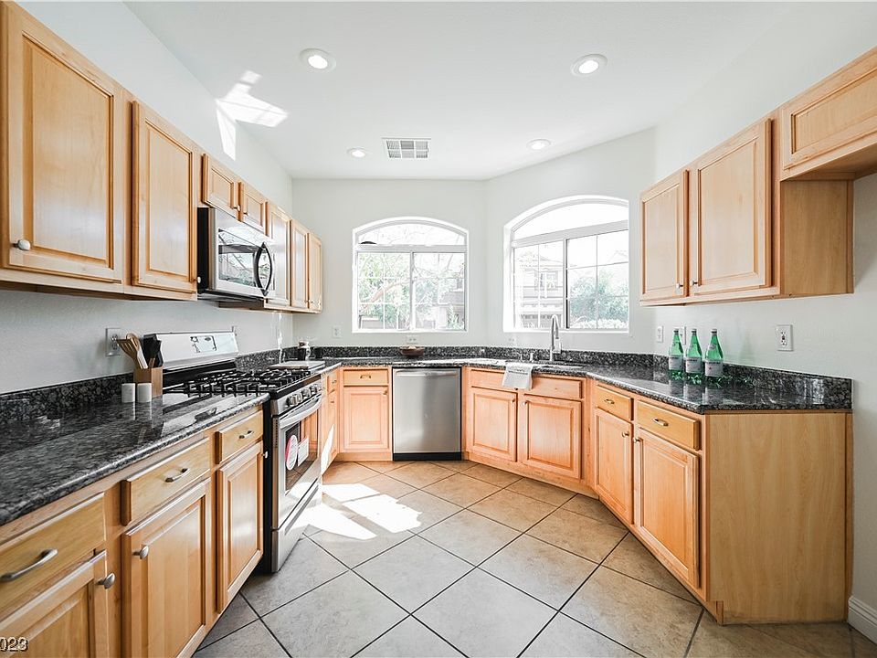 1st image of 8476 Stanton Heights Ct