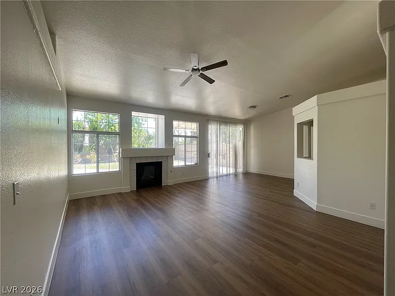 2538 Furnace Creek Ave — Photo 2