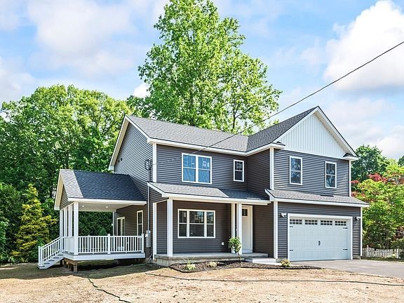 3rd image of 132 Barrington Rd