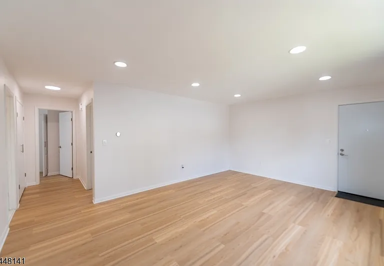 37 Spencer Pl #2 — Photo 4