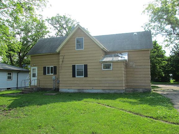 3rd image of 911 5th St N