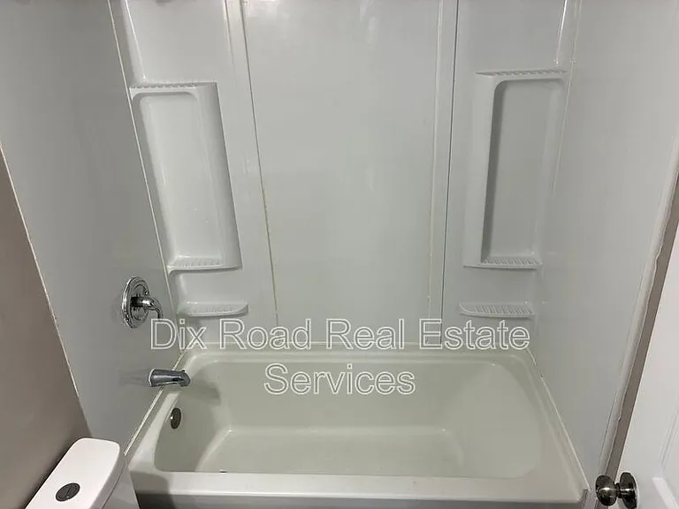 729 Cleverly Rd — Photo 12