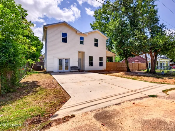 11235 Creel Cir, Gulfport, MS 39503