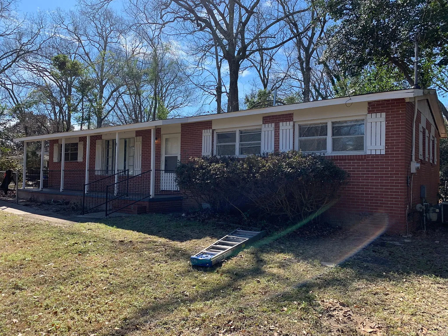 138 Edna Pl photo 1