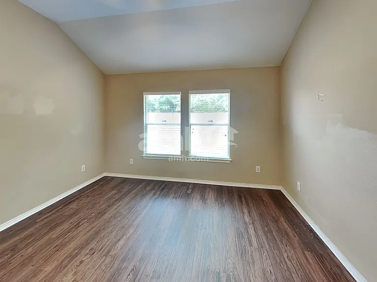 4642 Early Autumn Ct — Photo 10