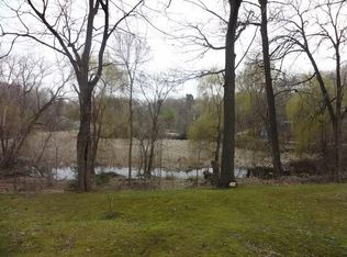 2560 Kelly Ave, Excelsior, MN 55331