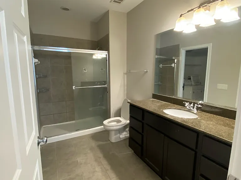 214 Stetson St — Photo 8