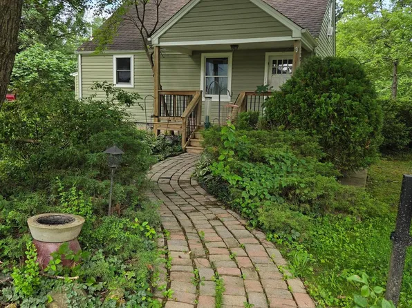 10709 Scott Dr, Fairfax, VA 22030