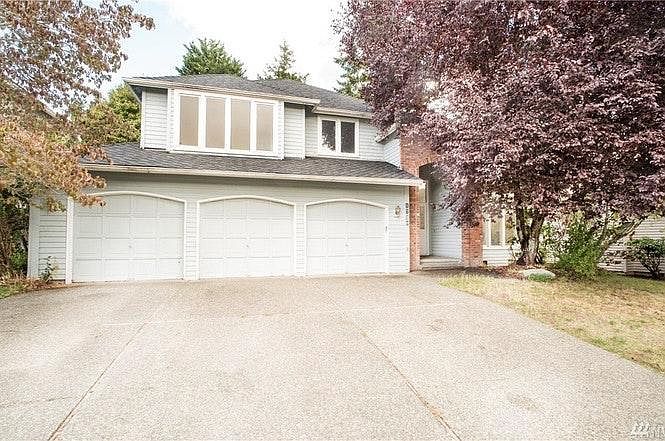 1st image of 1730 233rd Pl NE