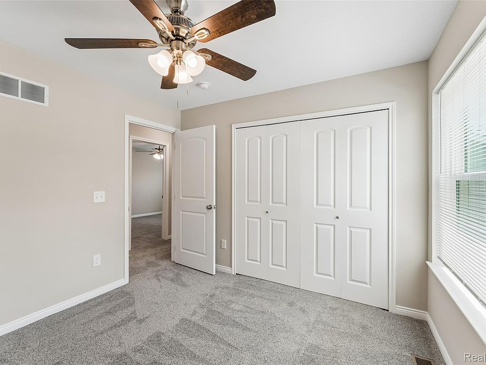 22728 Mac Arthur Blvd, photo 11