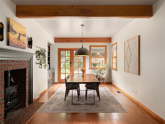 5th image of 740 Minnows Ln