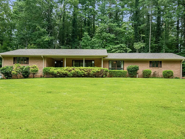 102 Arbor Ln — Photo 37