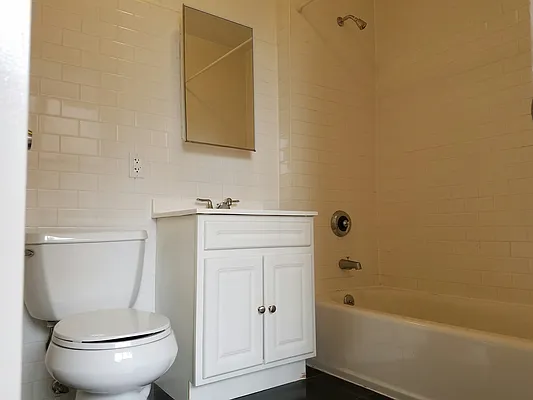 Rented by Quest Realty Sunnyside Corp | media 13