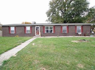 17723 Eldorado Ct, Brighton, IL 62012