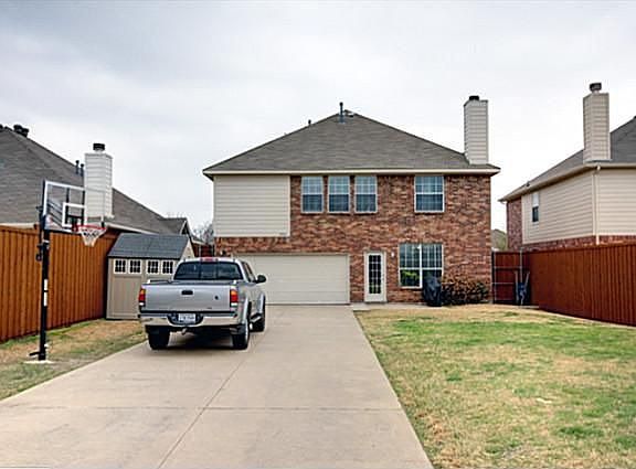 long spacious drive way