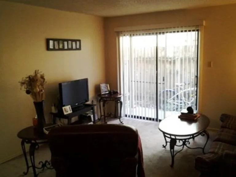 Townwood Apartments — Photo 17