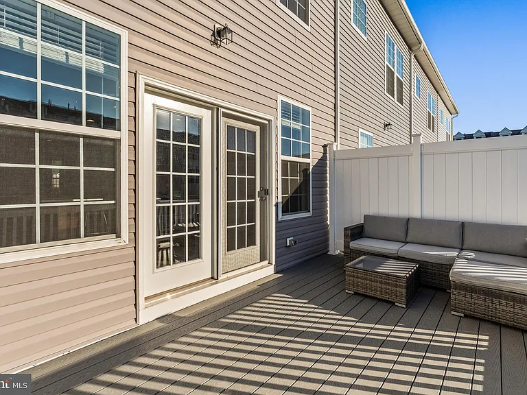 7709 Presidential Pkwy — Photo 15