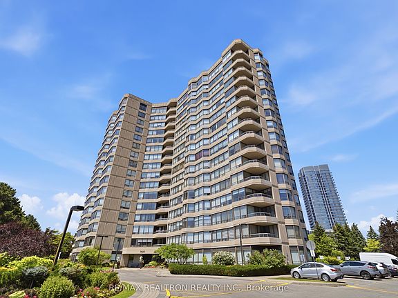 2nd image of 7420 Bathurst St #812