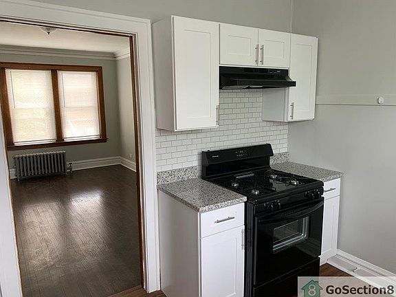 4th image of 6957 S Artesian Ave