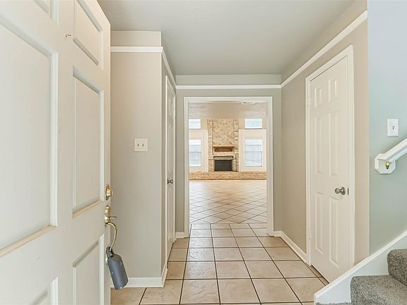 4th image of 6718 Gentle Bend Dr