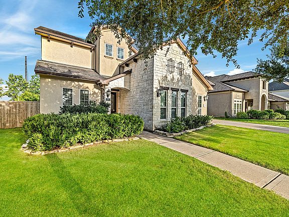 2nd image of 2834 Hollingsworth Pine Ln