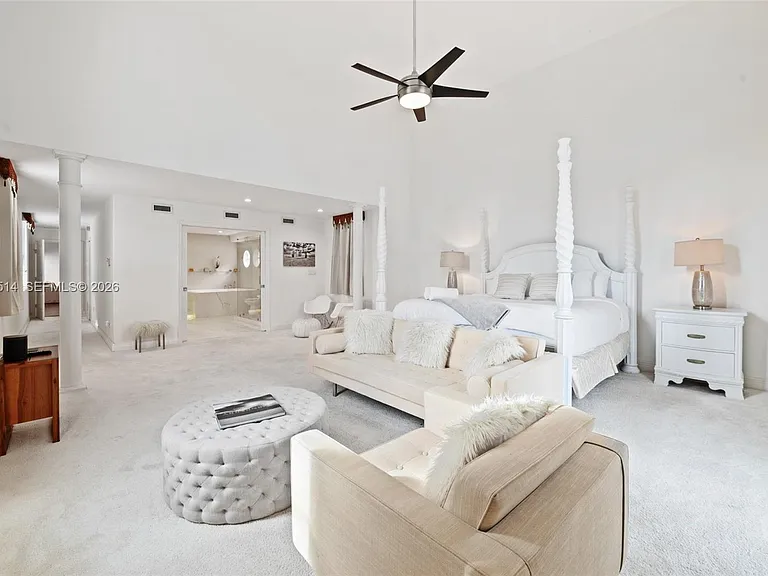 2501 Pine Tree Dr — Photo 28