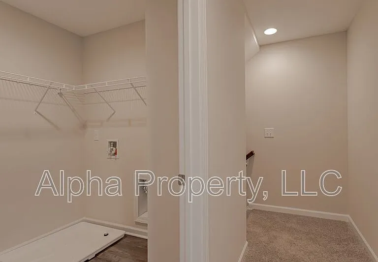 8 Sabine Leaf Ct — Photo 13