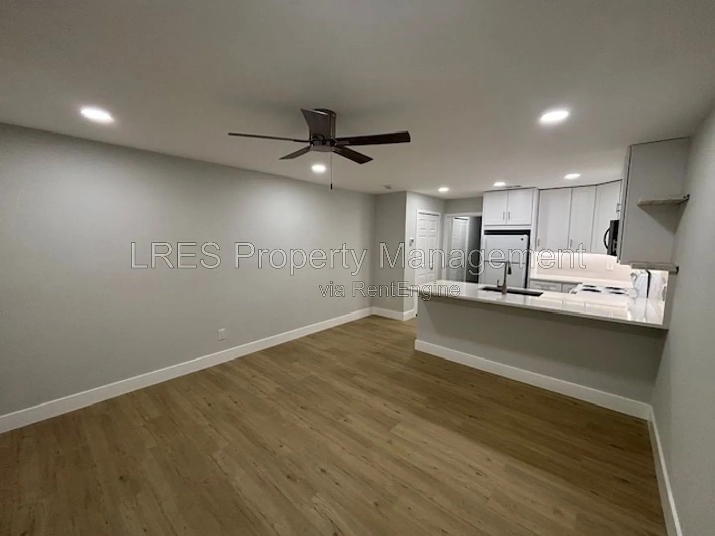 1031 Columbia Ave — Photo 3